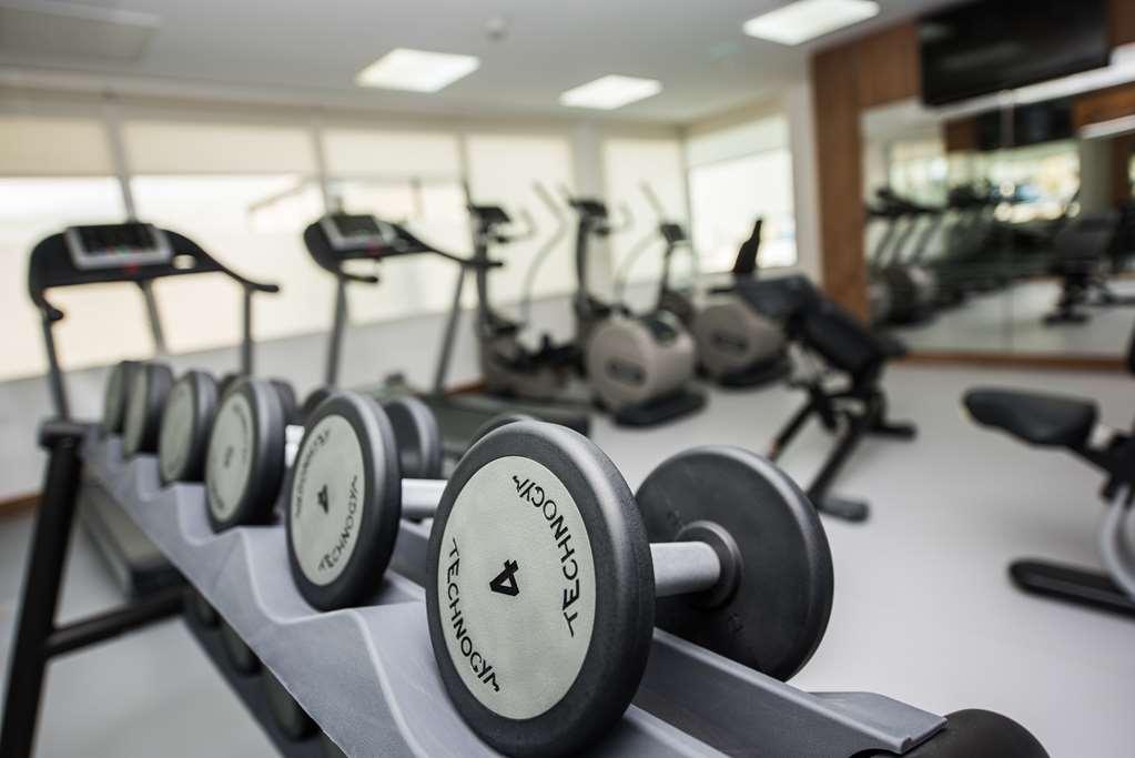 The Avenue Hotel Doha Kemudahan gambar Dumbbells on a rack