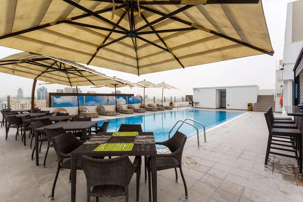 The Avenue Hotel Doha Kemudahan gambar Rooftop pool at the hotel